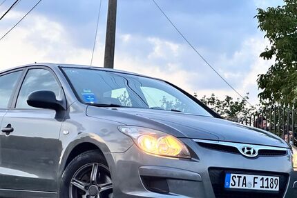 Hyundai i30 206.000 km 2.999 &euro; München 81369