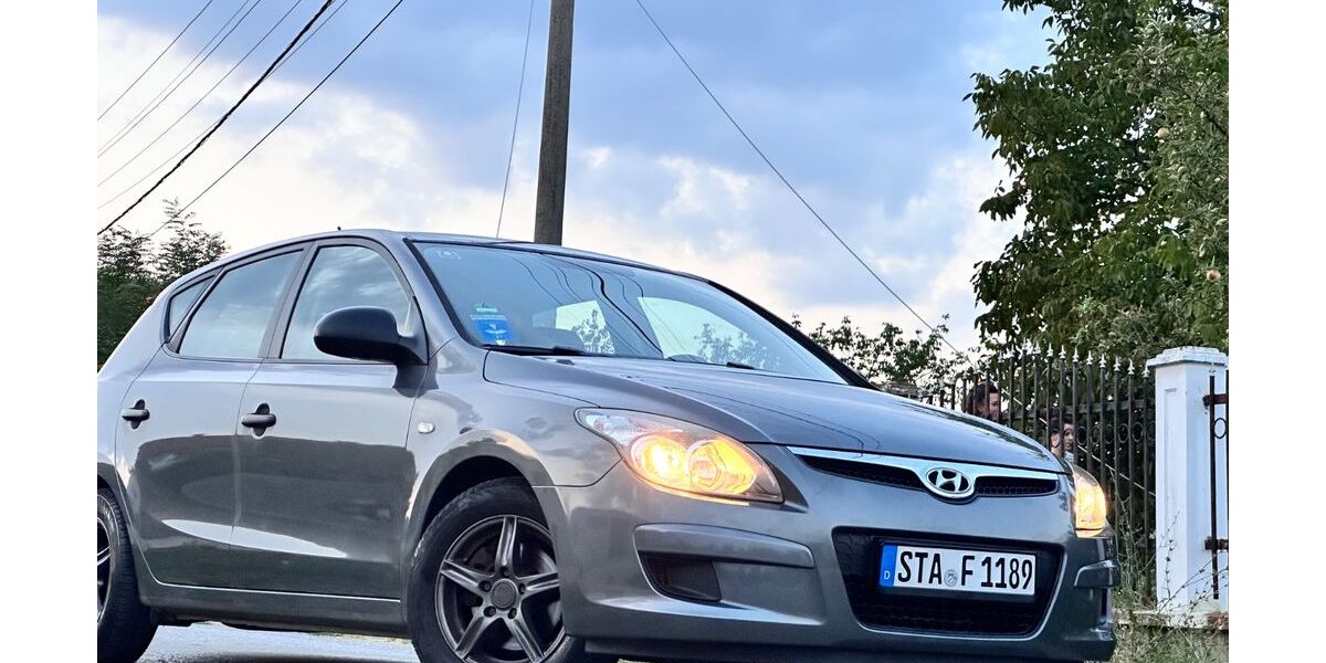 Hyundai i30 206.000 km 2.999 &euro; München 81369