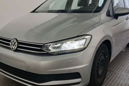 VW Touran 225.800 km 8.499 &euro; Bottrop 46236