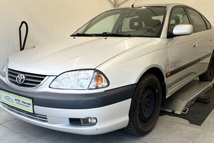 Toyota Avensis 118.000 km 2.380 &euro; Dresden 01067