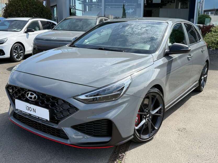 i30