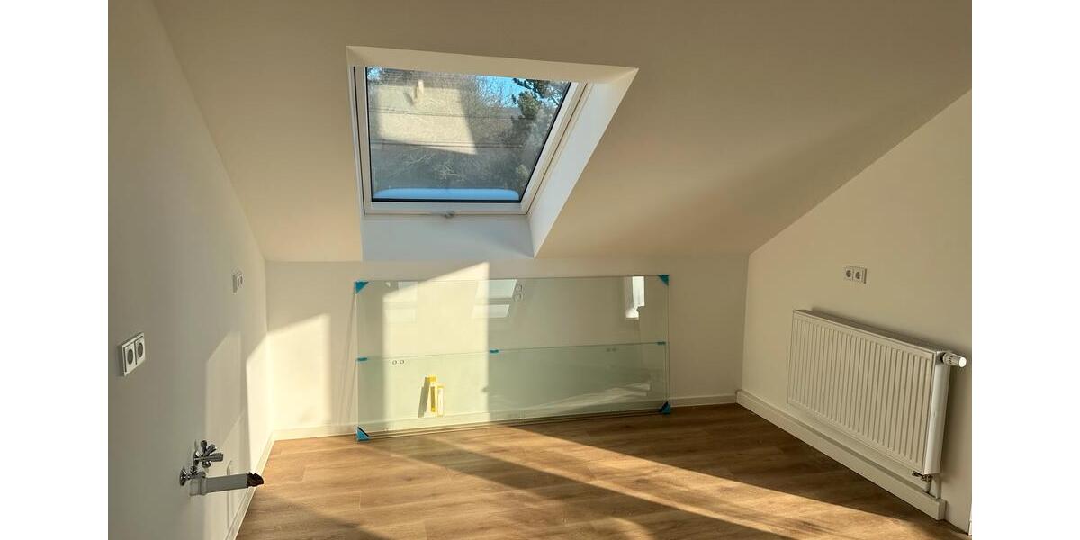 Dachgeschoßwohnung Ochsenfurt - 2 Zimmer, 79 m&sup2;, 869&euro; | Angebot:25282297