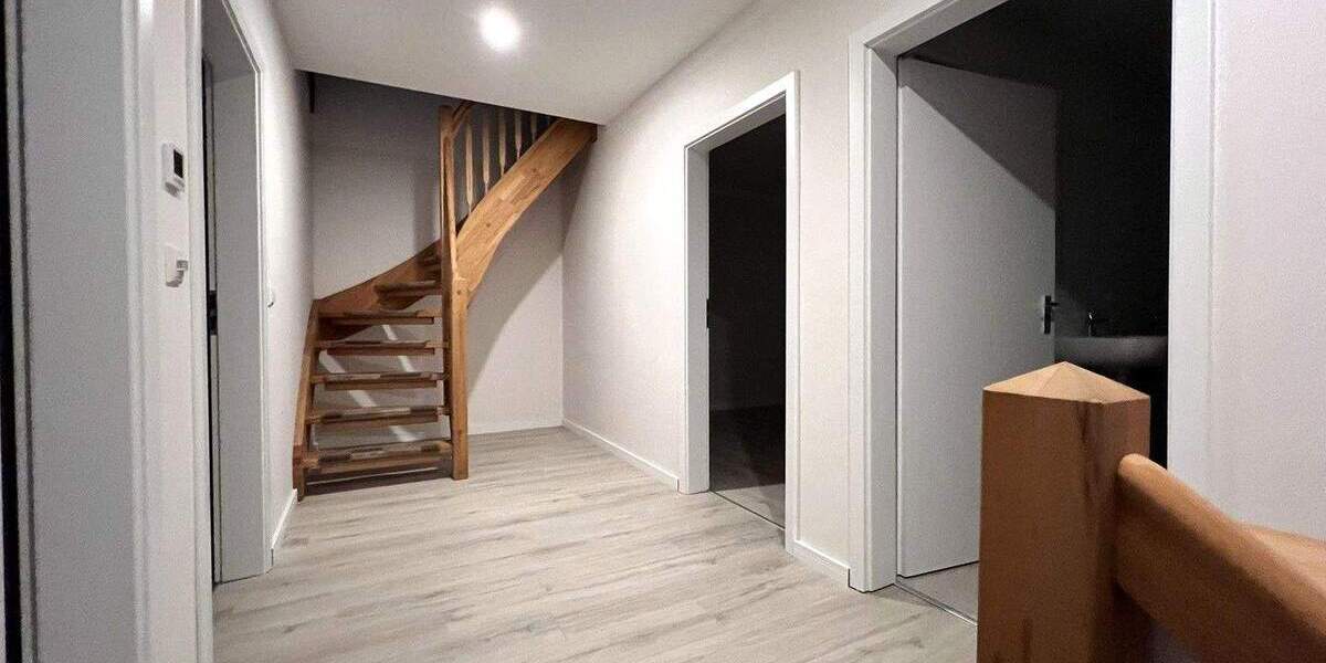 Doppelhaushälfte Drochtersen - 6 Zimmer, 190 m&sup2;, 399.000&euro; | Angebot:25770865