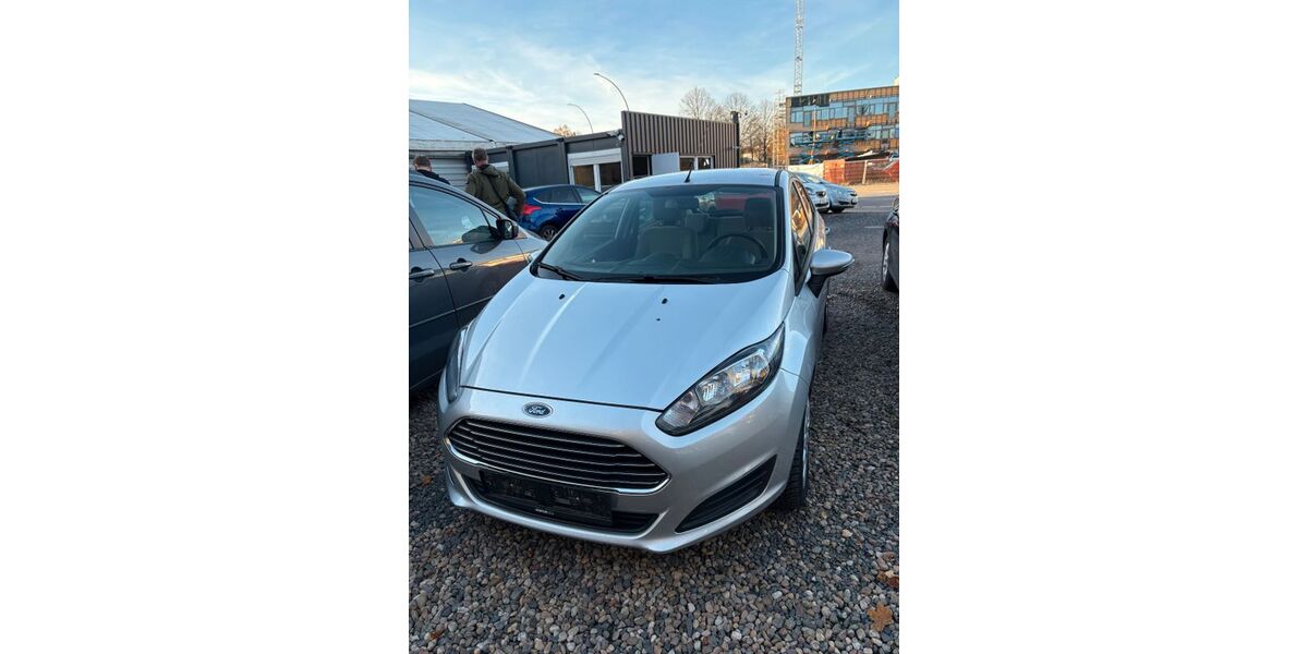 Ford Fiesta 41.000 km 5.400 &euro; Hamburg 22527