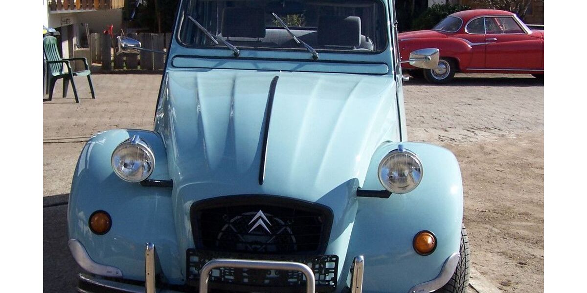 Citroen 2 CV 100.000 km 9.990 &euro; Mönchweiler 78087