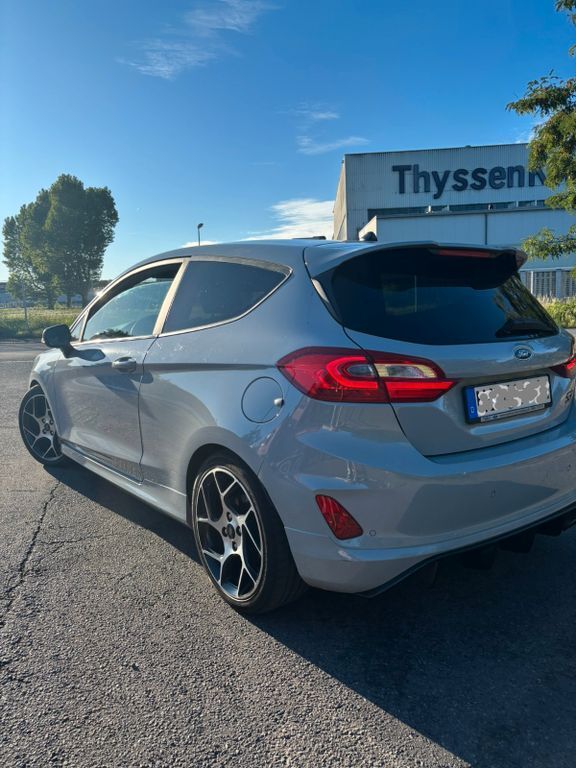 Ford Fiesta 97.000 km 14.480 € Homburg 66424