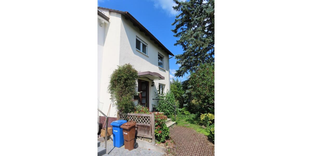 Reihenhaus Kronberg im Taunus - 6 Zimmer, 137 m&sup2;, 650.000&euro; | Angebot:25405784