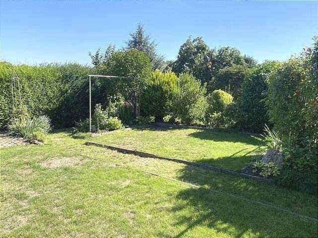 DHH mit schönem Garten in Eisleben