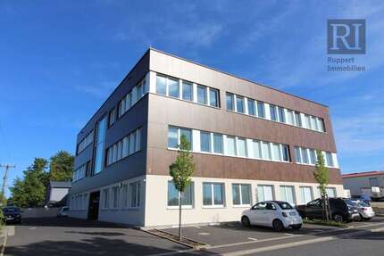 Büro in Waldbüttelbrunn 960 € 101.63 m²