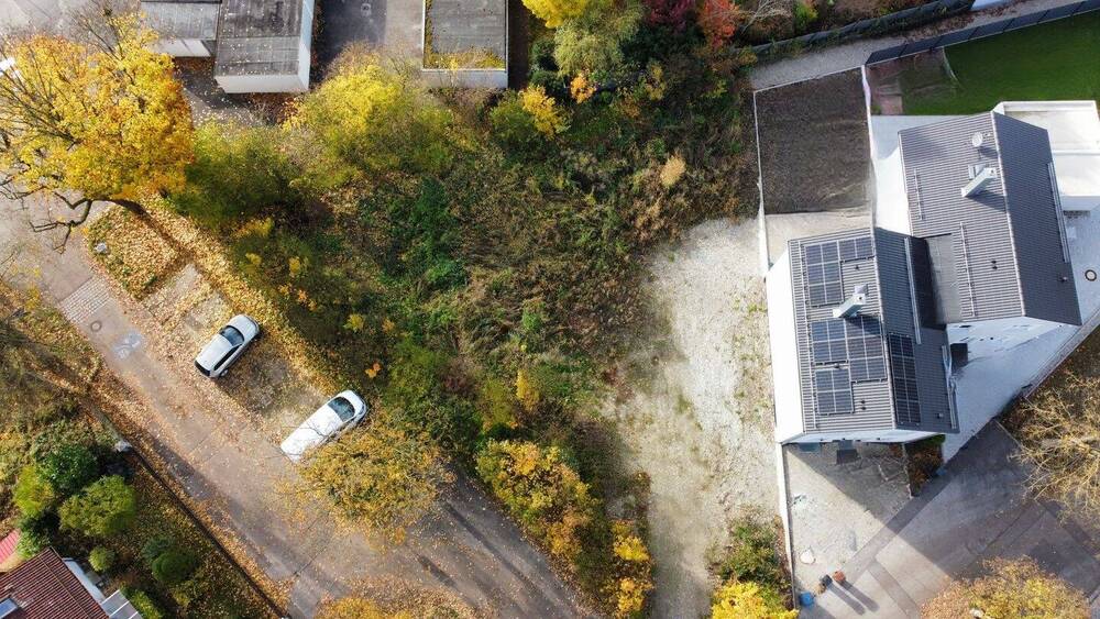 Grundstück für Bebauung mit einem Reihenhaus zimmer
