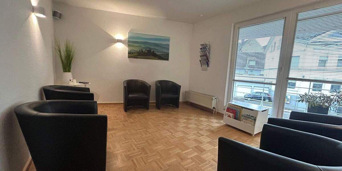 Gewerbeobjekt Lüdenscheid Staberg - 4 Zimmer, 147 m&sup2;, 1.350&euro; | Angebot:26851332