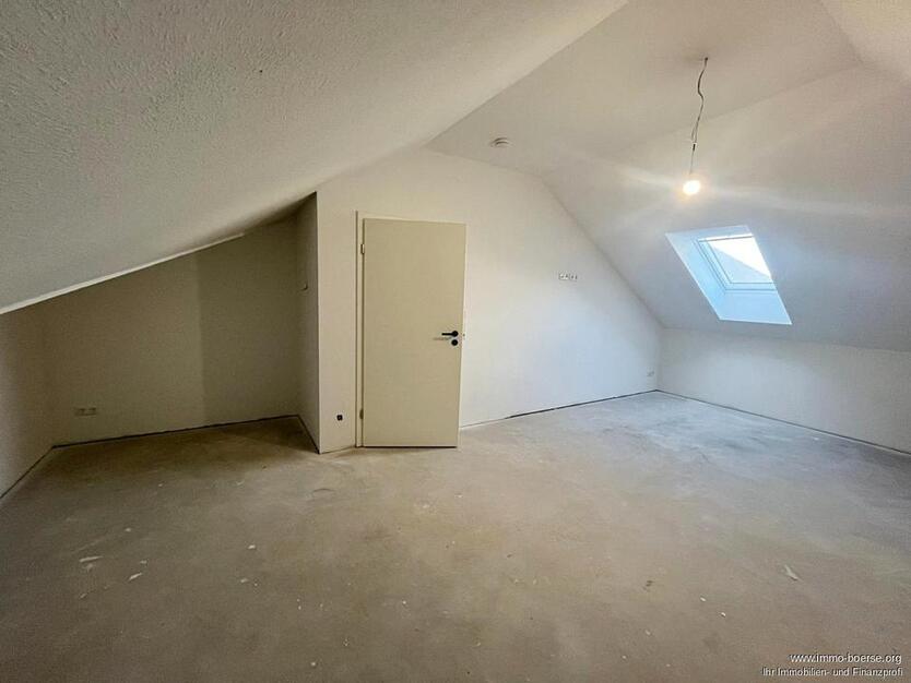 Platz zum Leben: Doppelhaushälfte mit Terrasse, Garten & ausgebautem Obergeschoss! zimmer