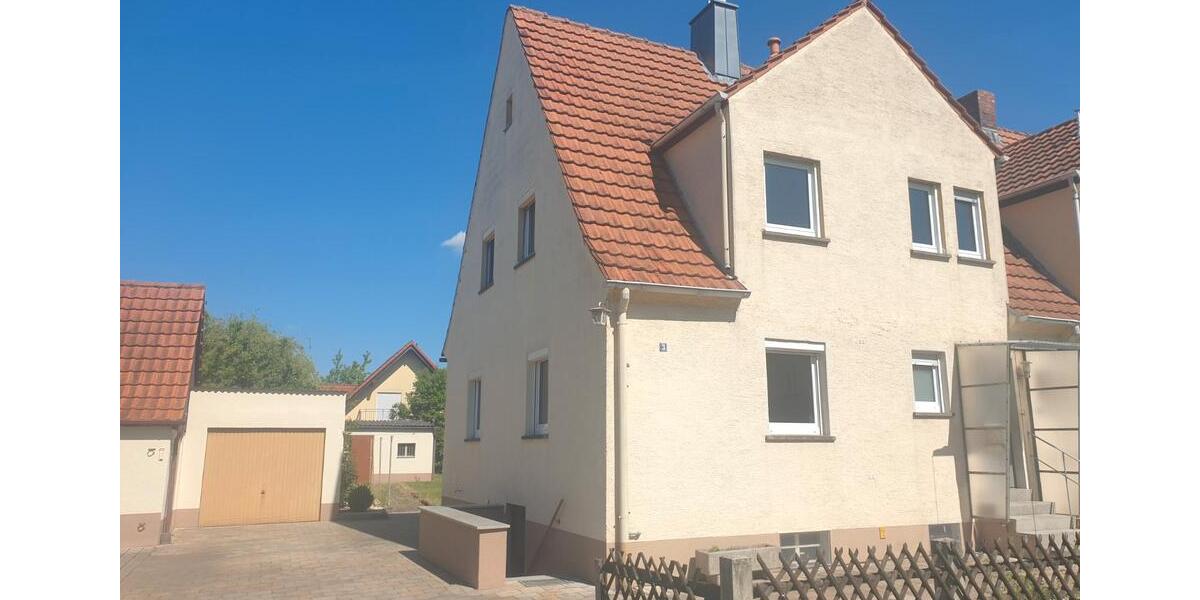 Doppelhaushälfte Wiesentheid - 5 Zimmer, 93 m&sup2;, 320.000&euro; | Angebot:26698019