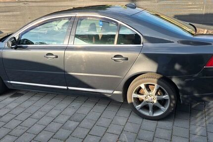 Volvo S80