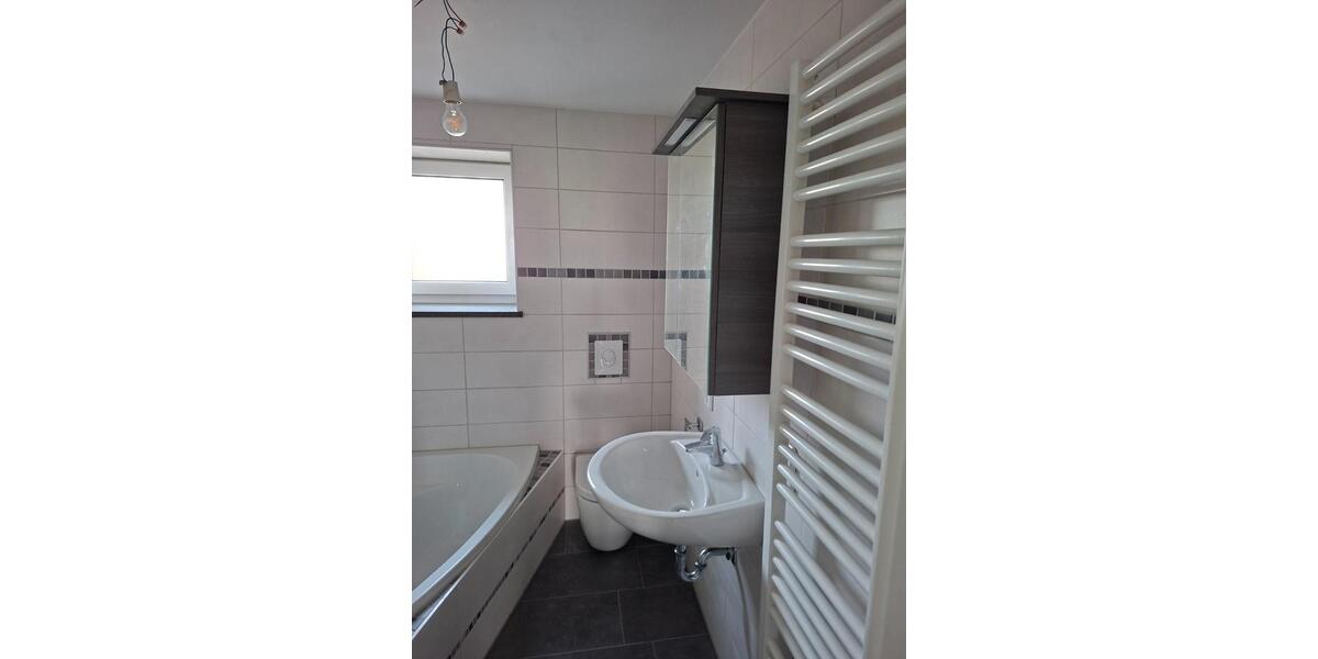 Etagenwohnung Bad Abbach - 3.5 Zimmer, 75 m&sup2;, 980&euro; | Angebot:25993344