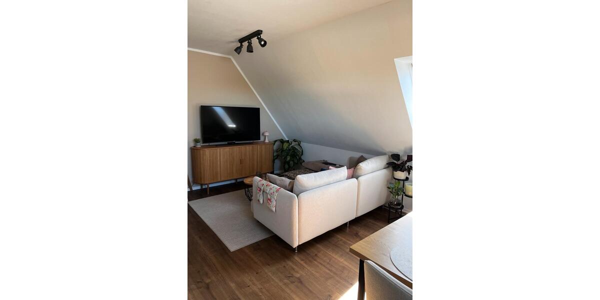 Dachgeschoßwohnung Flensburg Falkenberg - 2 Zimmer, 38 m&sup2;, 510&euro; | Angebot:26412541