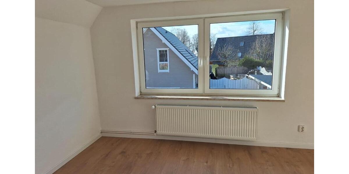 Doppelhaushälfte Bad Oldesloe - 4.5 Zimmer, 112 m&sup2;, 1.430&euro; | Angebot:25360666