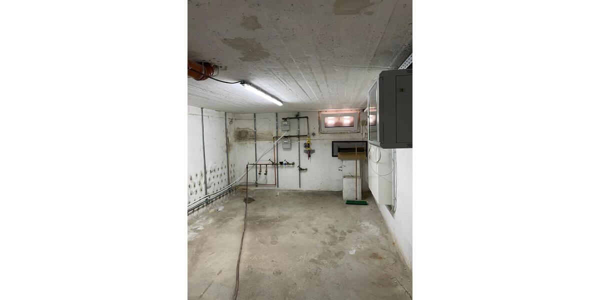 Mehrfamilienhaus, Wohnhaus Hage - 10 Zimmer, 250 m&sup2;, 600&euro; | Angebot:26072903