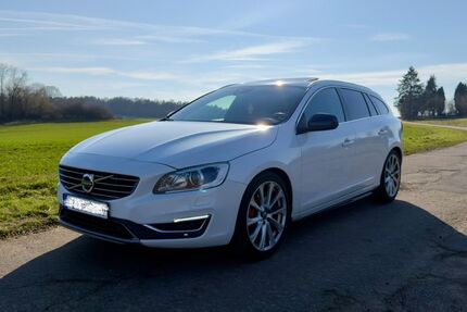 Volvo V60 143.000 km 17.999 &euro; Laubach 35321