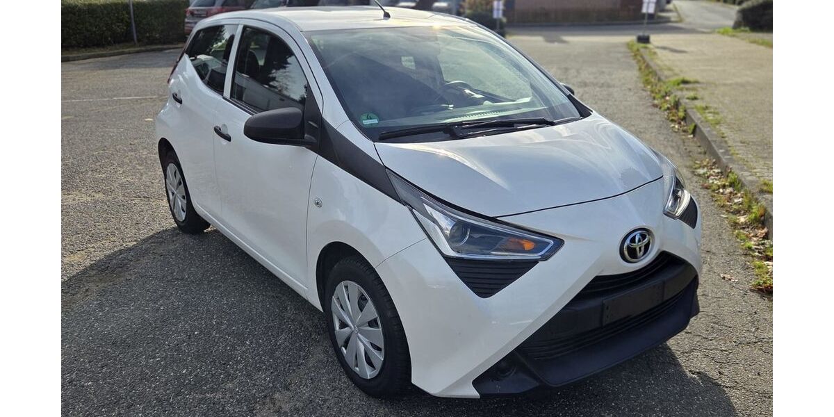 Toyota Aygo (X) 87.200 km 6.950 &euro; Erftstadt-Lechenich 50374