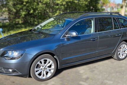 Skoda Superb 186.500 km 8.900 &euro; Ahaus 48683