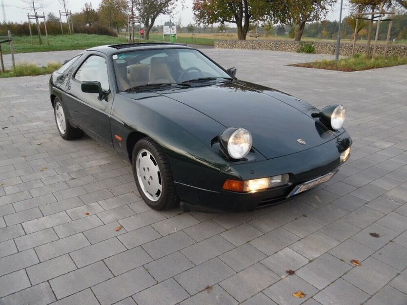 928