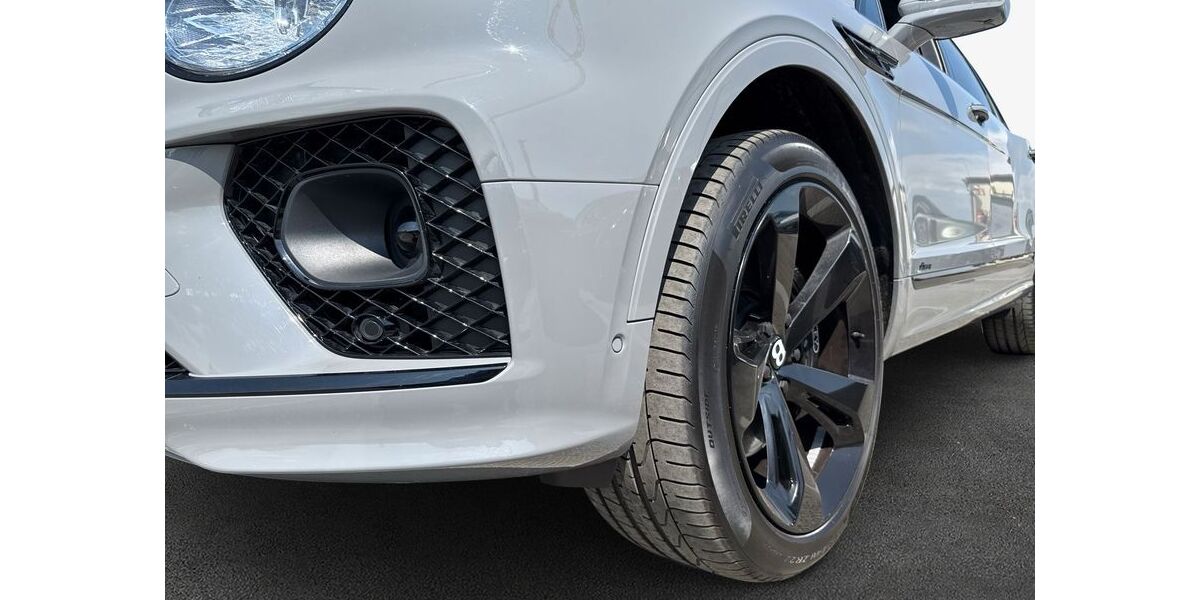 Bentley Bentayga 40.243 km 229.900 &euro; München 80809
