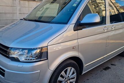VW T5 Transporter 129.000 km 22.990 &euro; Berlin 13585