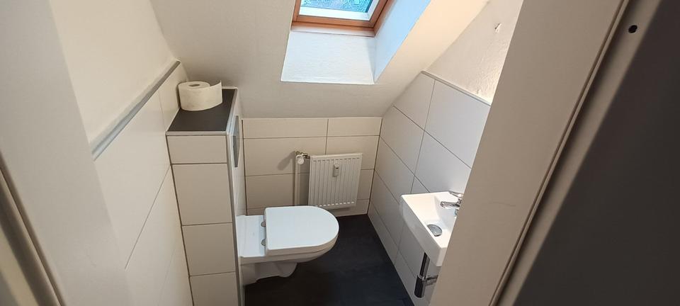 Dachgeschoßwohnung Geeste - 4 Zimmer, 110 m&sup2;, 770&euro; | Angebot:25698822