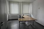 Gewerbeimmoblie mit Hallen- und Büroflächen zimmer