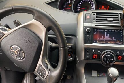 Toyota Verso 185.000 km 8.000 &euro; Weimar 99423