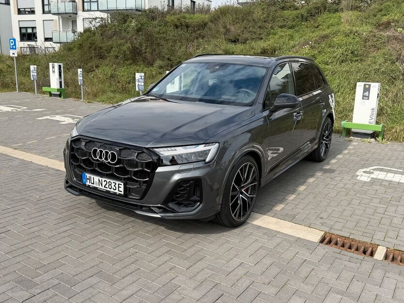 Audi Q7 27.900 km 83.900 € Hanau 63452
