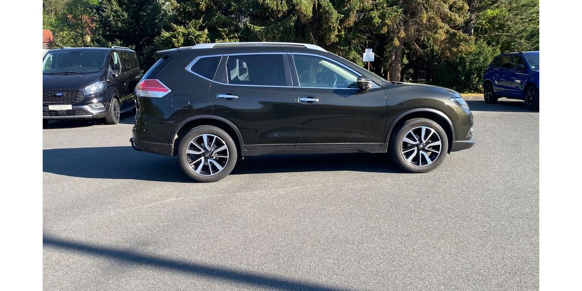 Nissan X-Trail 120.800 km 10.900 &euro; Bad Gottleuba-Berggießhübel / Bahra 01816