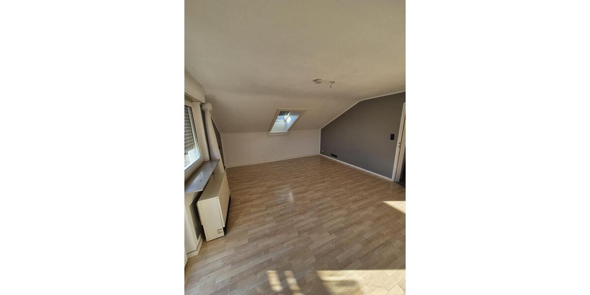 Dachgeschoßwohnung Stuttgart Zuffenhausen - 1 Zimmer, 42 m&sup2;, 920&euro; | Angebot:24952130