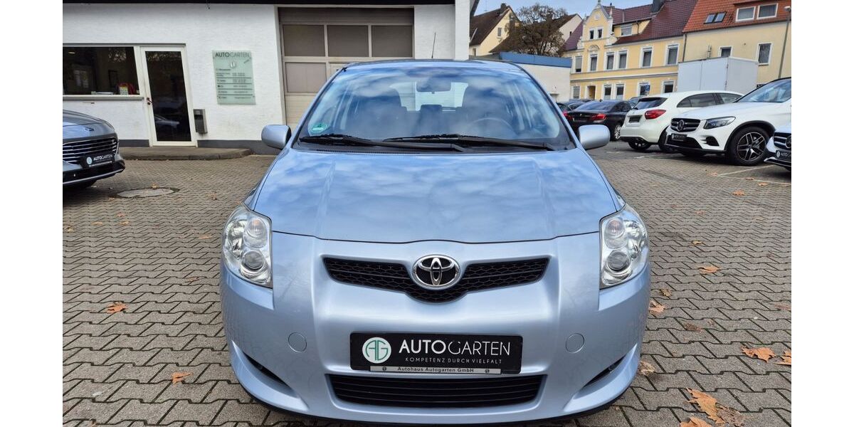 Toyota Auris 80.000 km 8.850 &euro; Paderborn 33098