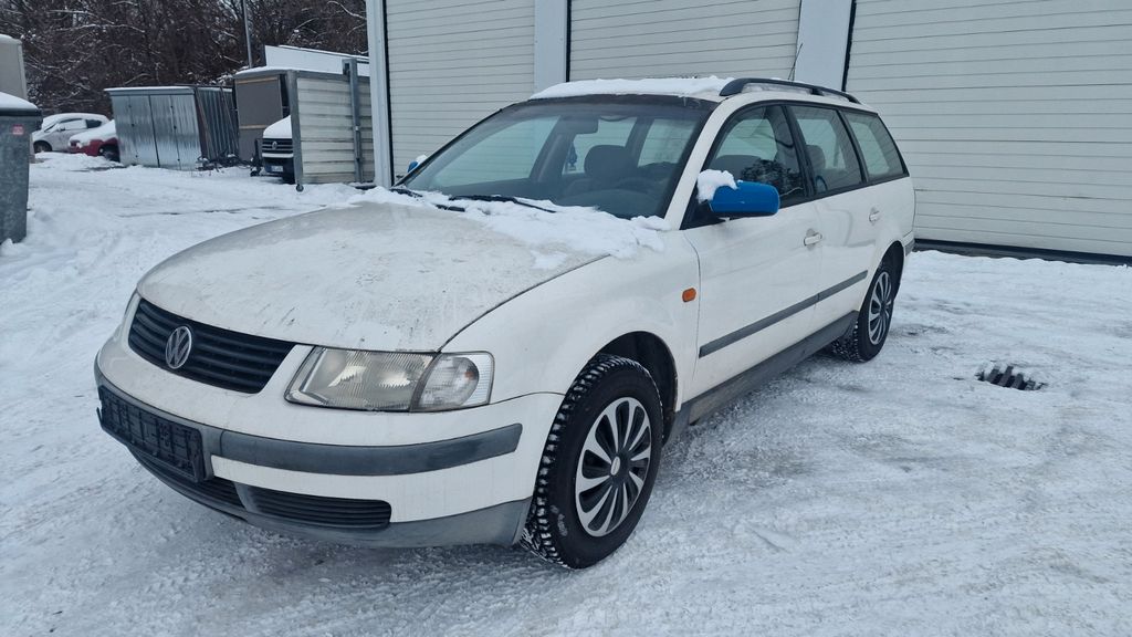 VW Passat 261.281 km 899 &euro; Wolfen 06766