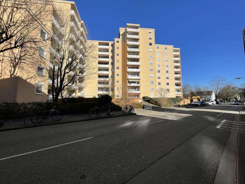 Wohnung zum Kaufen in Frankfurt am Main 369.000 € 103 m²