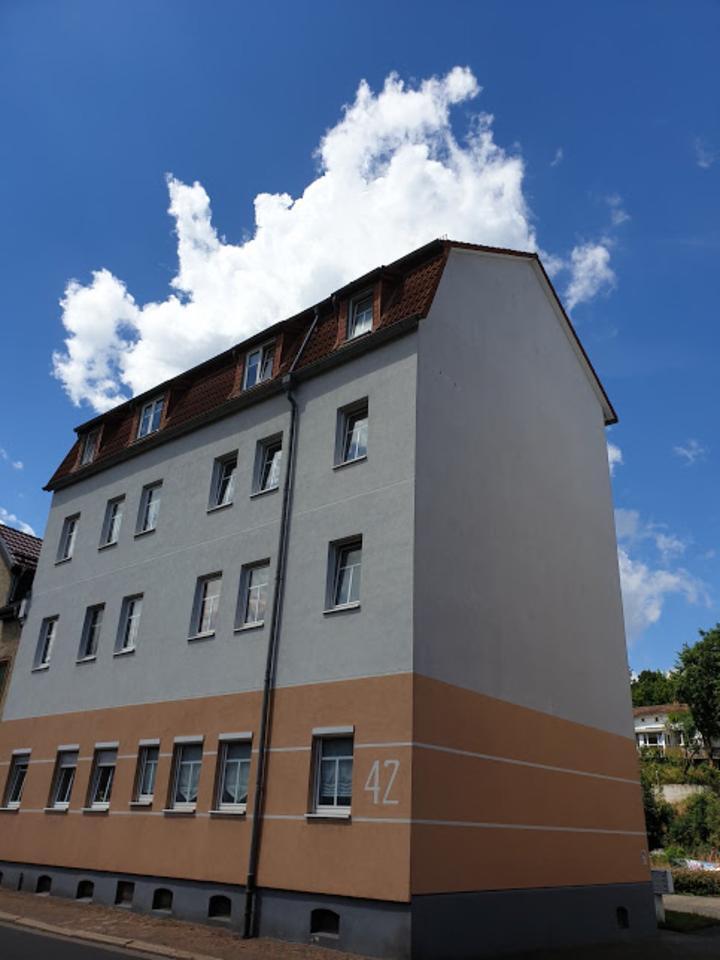 Nähe Einkaufszentrum Forum 3 R- Wohnung, Bad mit Wanne, Parkplatz