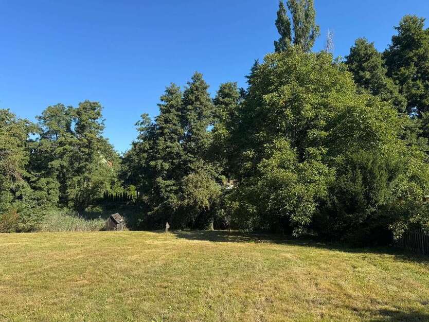Grundstück zu verkaufen in Radebeul 90.000 € 3540 m²