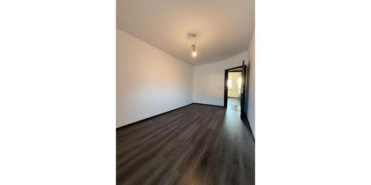 Dachgeschoßwohnung Werl - 4 Zimmer, 125 m&sup2;, 1.300&euro; | Angebot:25391584