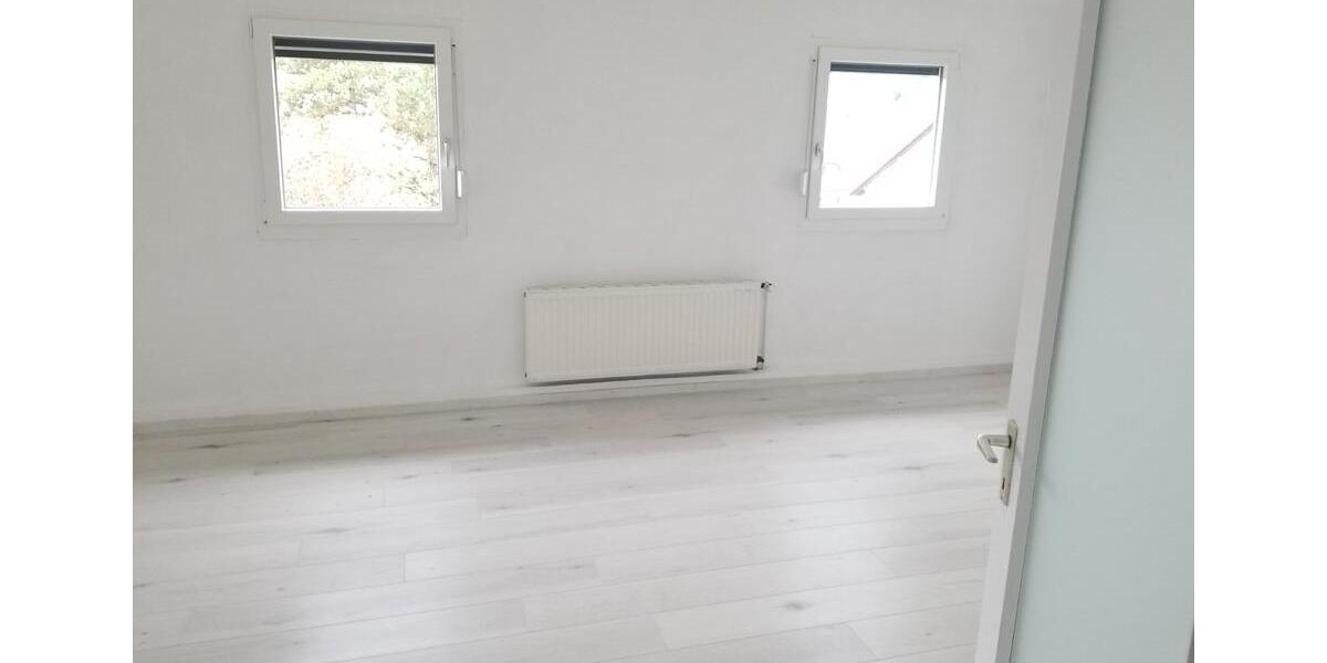 Dachgeschoßwohnung Donaueschingen - 3 Zimmer, 85 m&sup2;, 680&euro; | Angebot:26364859