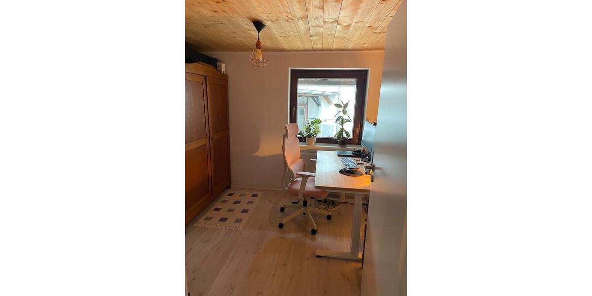 Etagenwohnung Bedburg - 3.5 Zimmer, 90 m&sup2;, 1.050&euro; | Angebot:25511526