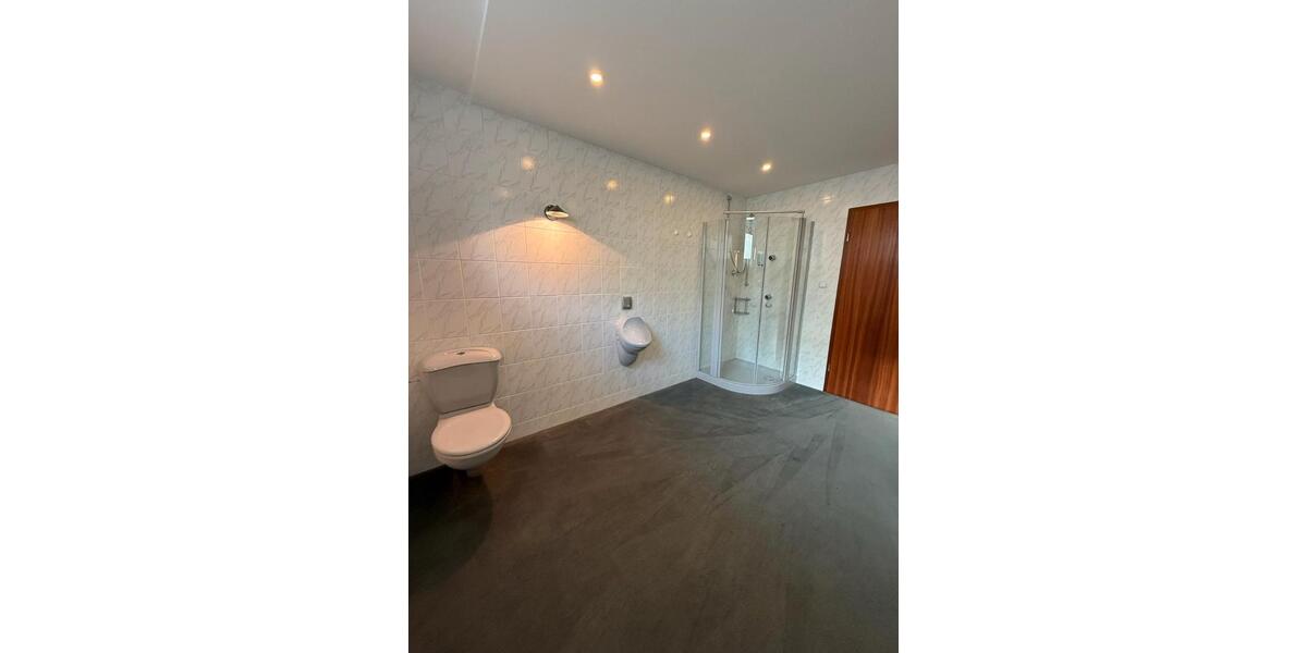 Einfamilienhaus Beverungen - 13 Zimmer, 258 m&sup2;, 235.000&euro; | Angebot:26226576