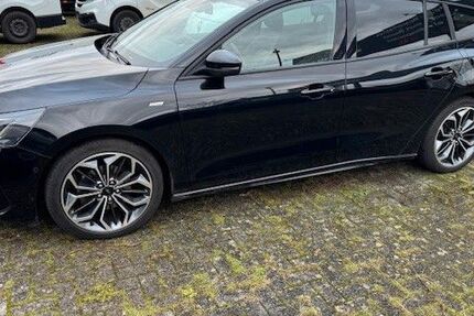 Ford Focus 136.513 km 15.290 &euro; Erftstadt 50374