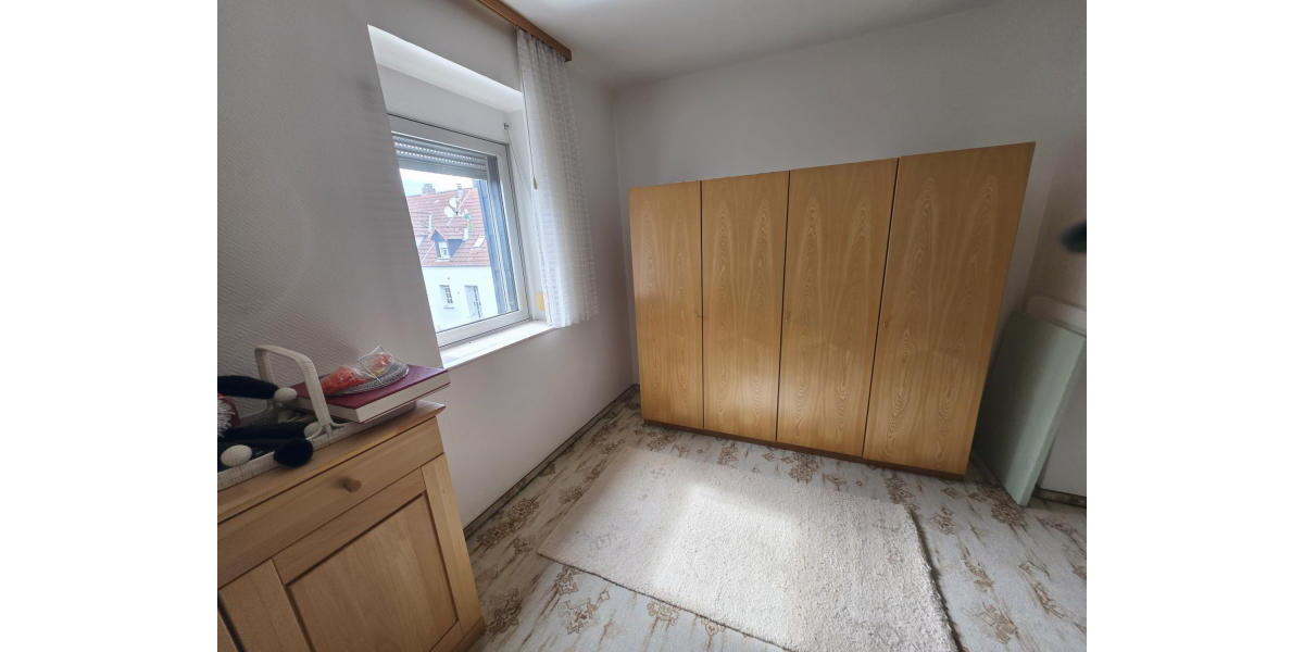 ObjNr:19753 - Liebenswürdige Doppelhaushälfte mit Garten im Dornröschenschlaf 5 zimmer