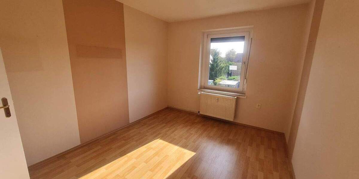Etagenwohnung Bitterfeld-Wolfen Wolfen - 4 Zimmer, 83 m&sup2;, 78.500&euro; | Angebot:25731648