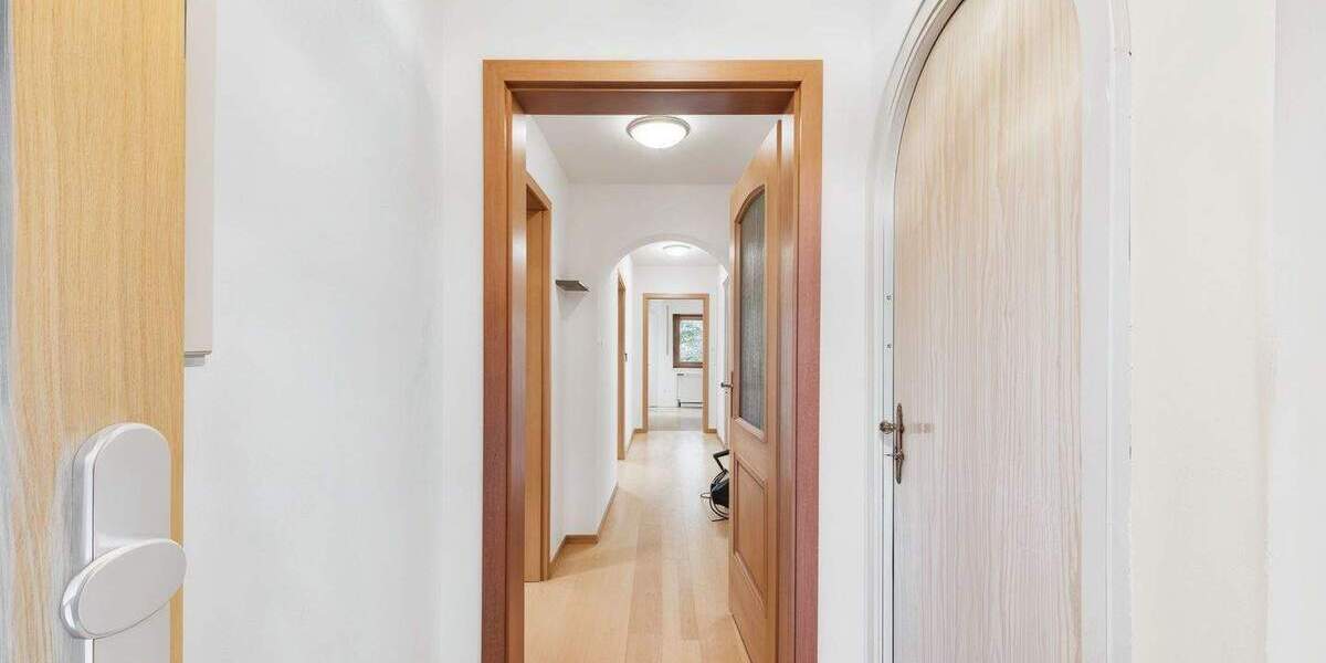 Mehrfamilienhaus, Wohnhaus Pöttmes - 6 Zimmer, 117 m&sup2;, 390.000&euro; | Angebot:25836325