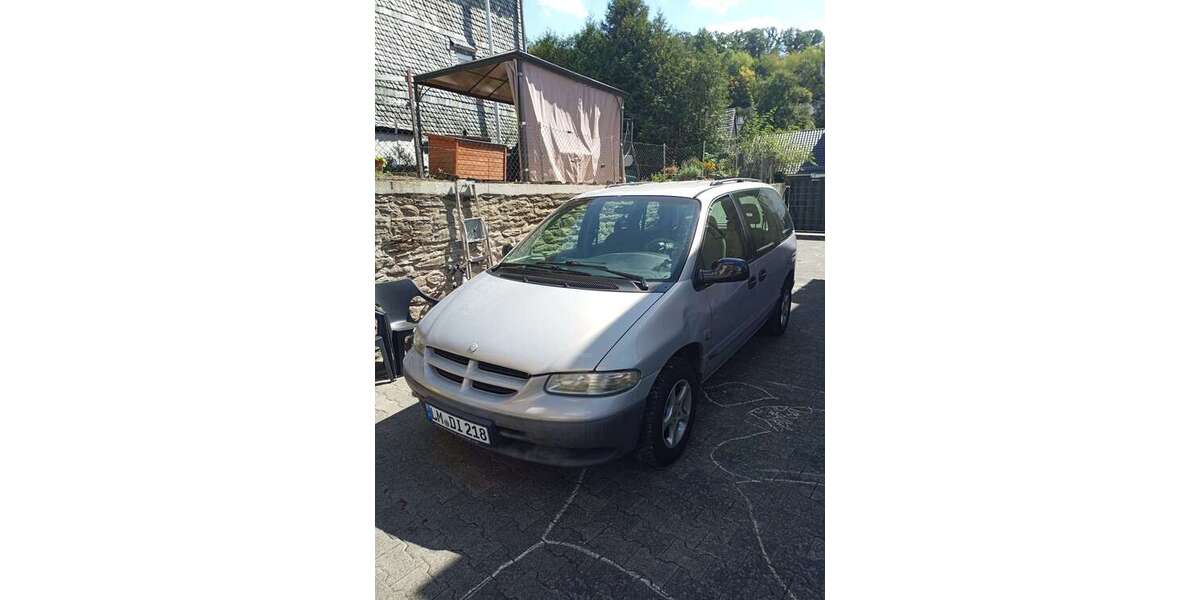 Chrysler Voyager 137.000 km 2.000 € Weilmünster 35789