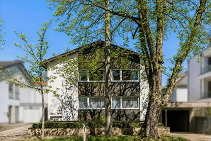 Haus Saarlouis - 10 Zimmer, 272 m&sup2;, 485.000&euro; | Angebot:27248875