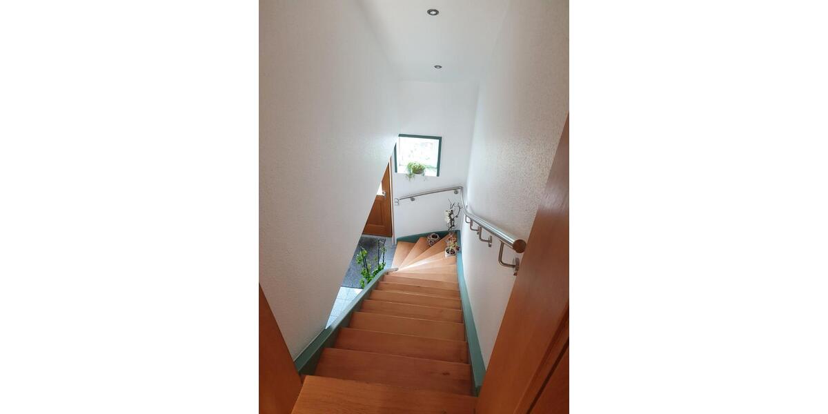 Etagenwohnung Eschershausen - 5 Zimmer, 156 m&sup2;, 230.000&euro; | Angebot:26563329